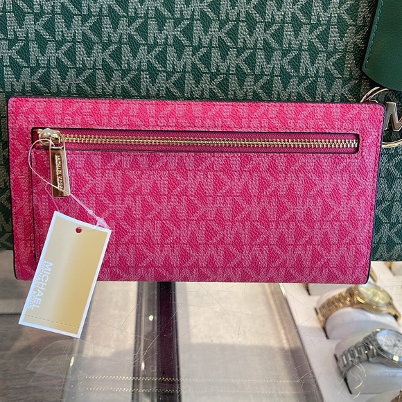 MICHAEL KORS
Reed Large Snap Signature Wallet
Electric Pink 
NWT - Picture 5 of 16